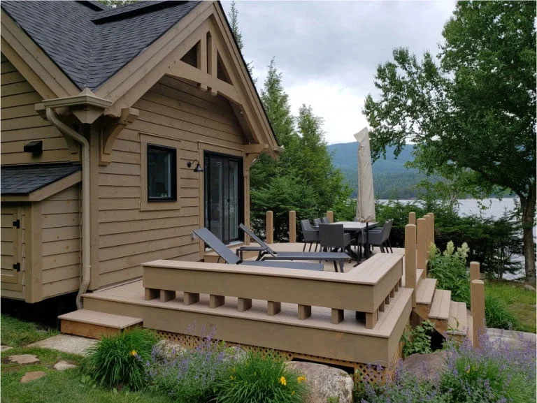 Projet terrasse nadeau avec azek vintage weathered teak .