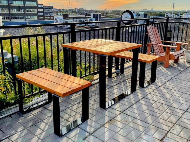 Table de picnic en cedre rouge.