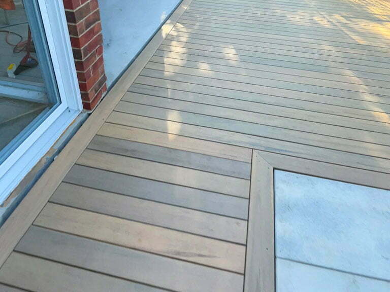 Terrasse concu par realisations vgm en timbertech couleur tigerwood.