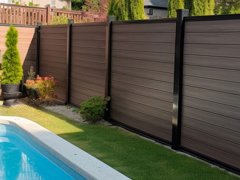 Cloture classique bois de fiberwood.